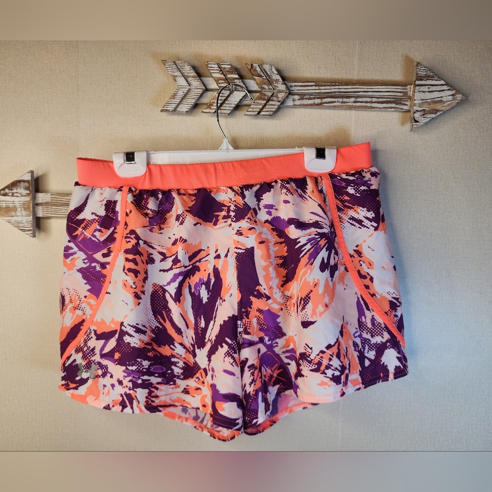 Women's Large Under Armour Shorts